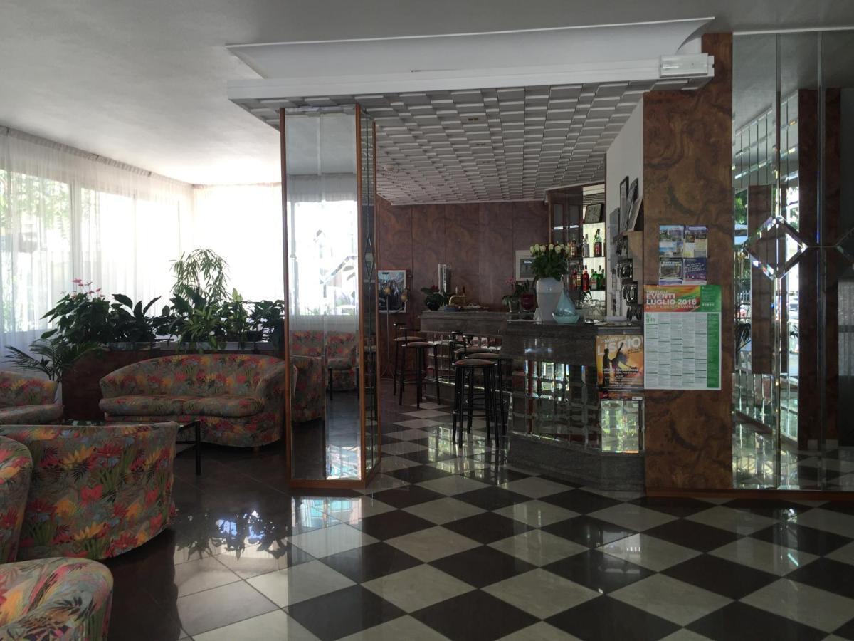 Hotel Calypso Bellaria-Igea Marina Exterior foto