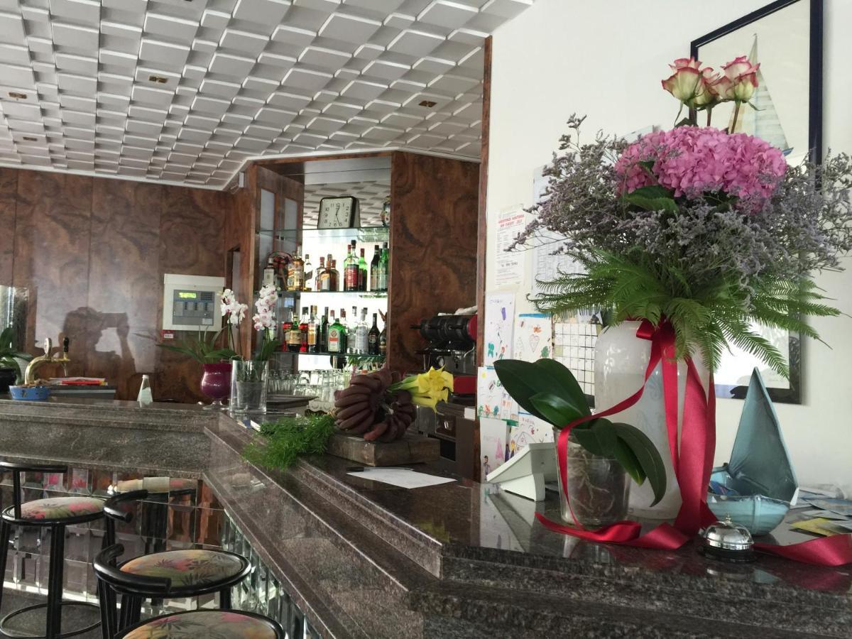 Hotel Calypso Bellaria-Igea Marina Exterior foto