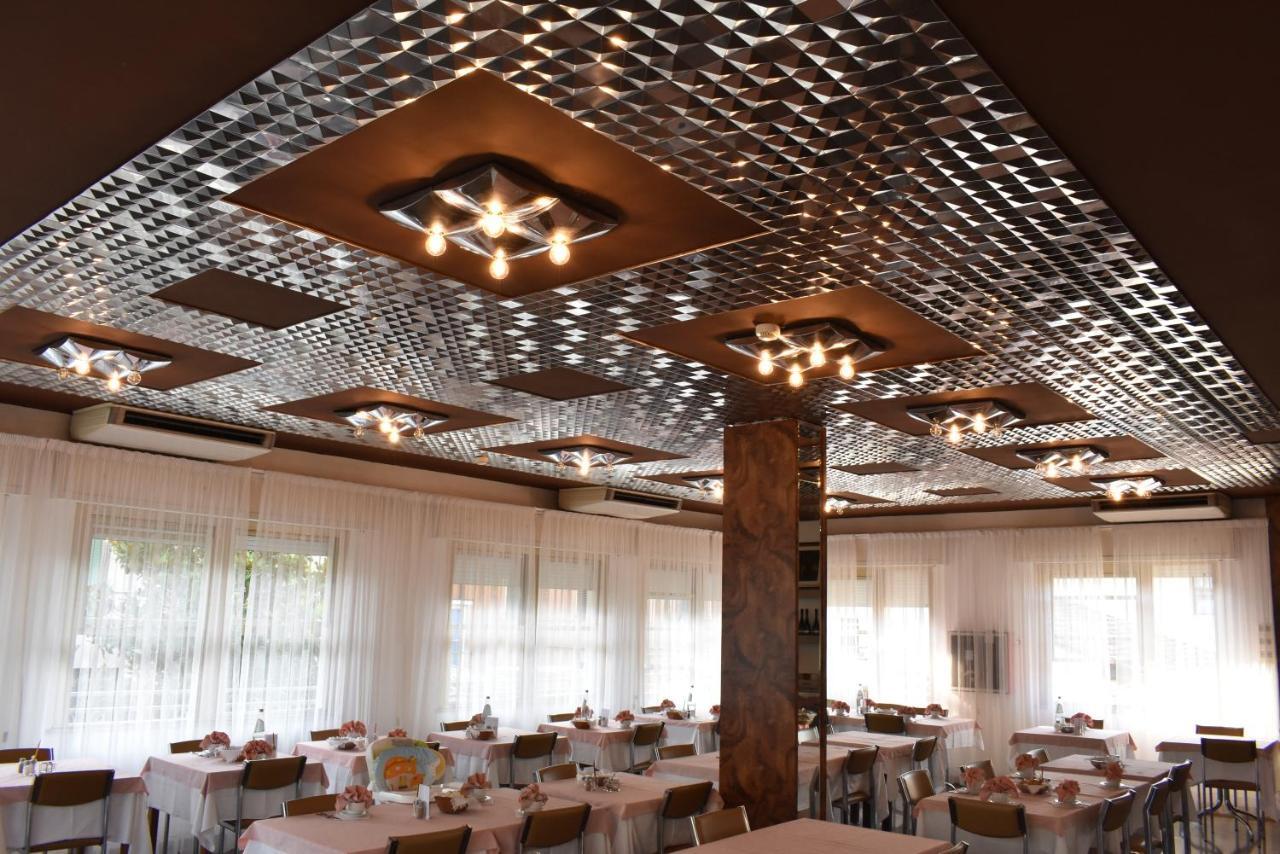 Hotel Calypso Bellaria-Igea Marina Exterior foto
